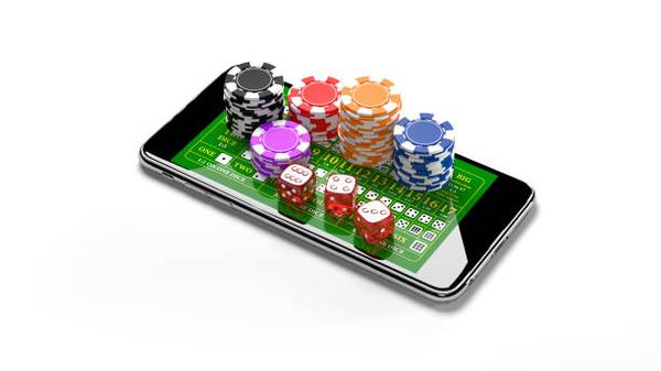 Exploring the Psychology Behind Online Poker